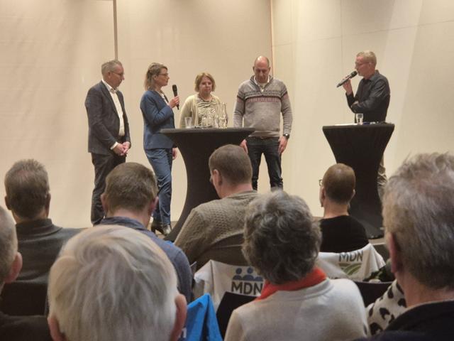 De kop is eraf. Politici in Midden-Drenthe trappen de eerste van meerdere debatten af