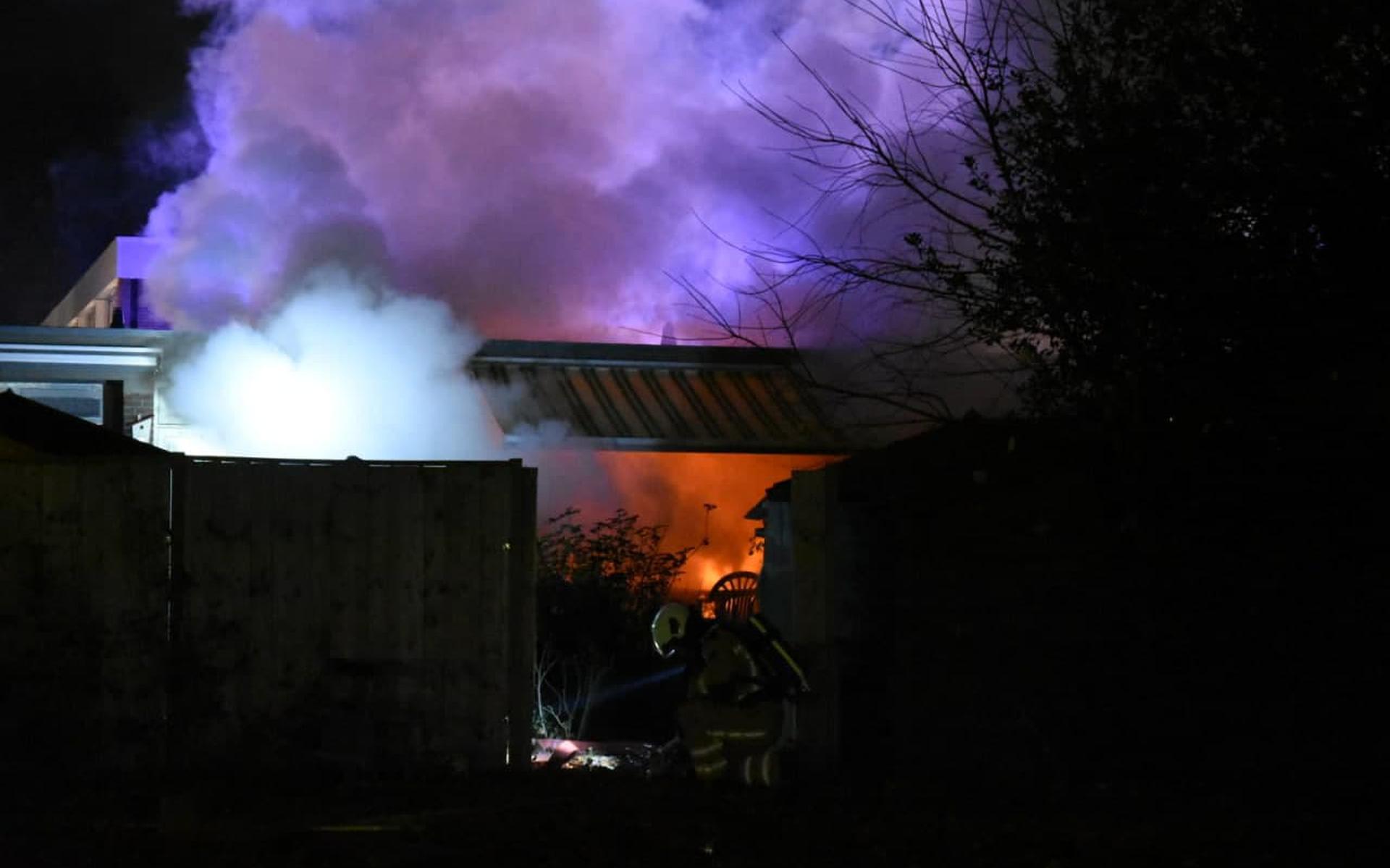 Uitslaande brand in woning aan Laan van de Marel, Emmen.