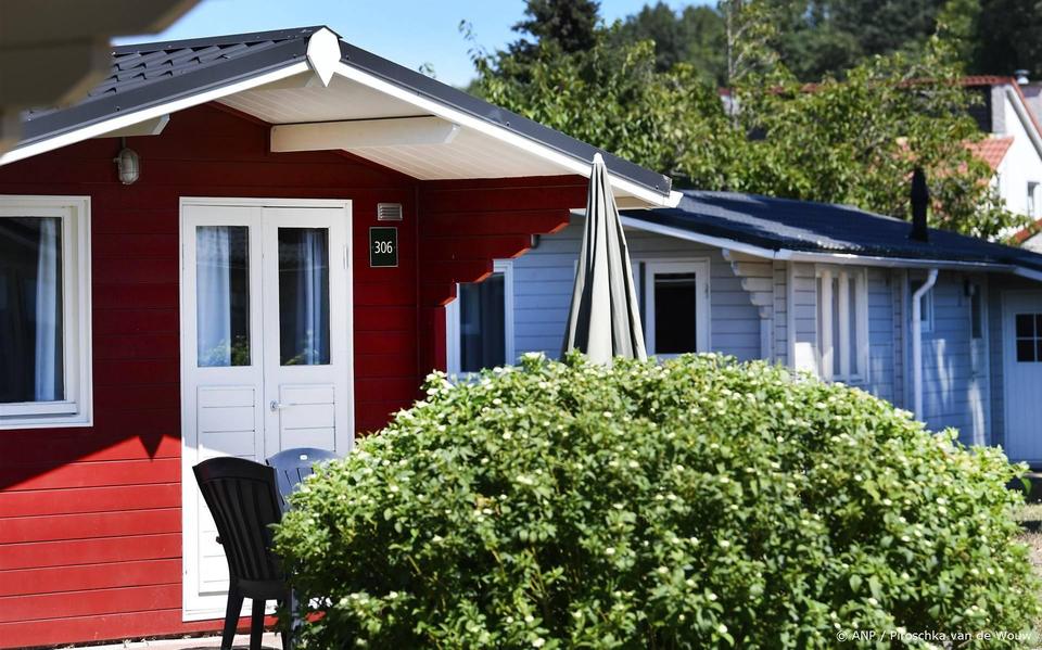 Minister Mona Keijzer wil permanente bewoning van vakantiehuisjes voor de komende tien jaar toestaan.