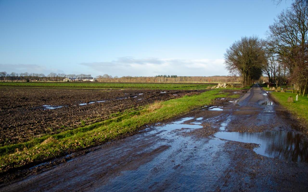 Er zijn plannen voor een mega-zonnepark bij Zuidvelde. Er zijn plannen voor een mega-zonnepark bij Zuidvelde.