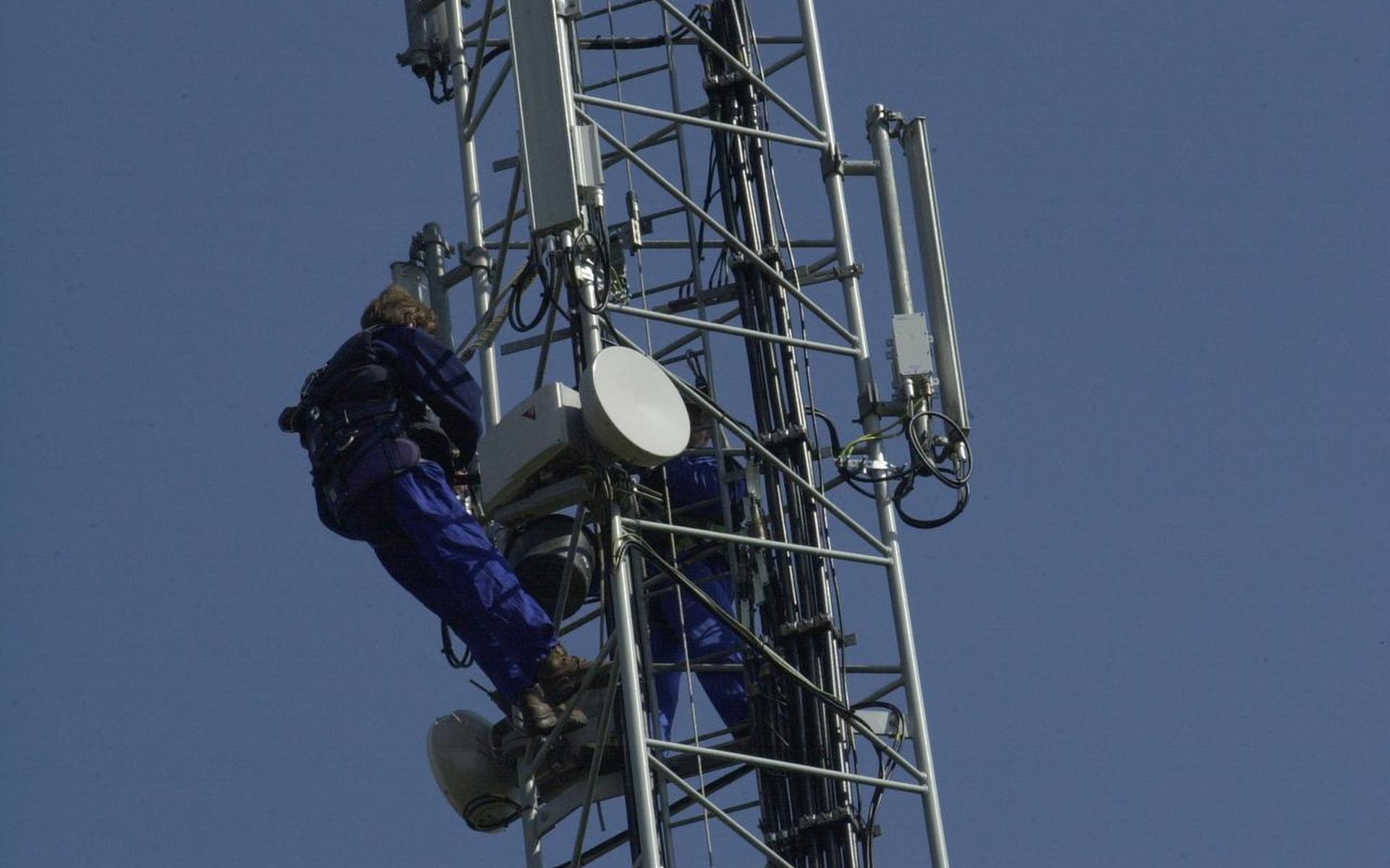 Rechter wijst bezwaren allemaal af: KPN kan 40 meter hoge zendmast in Wateren bouwen - Dagblad van h