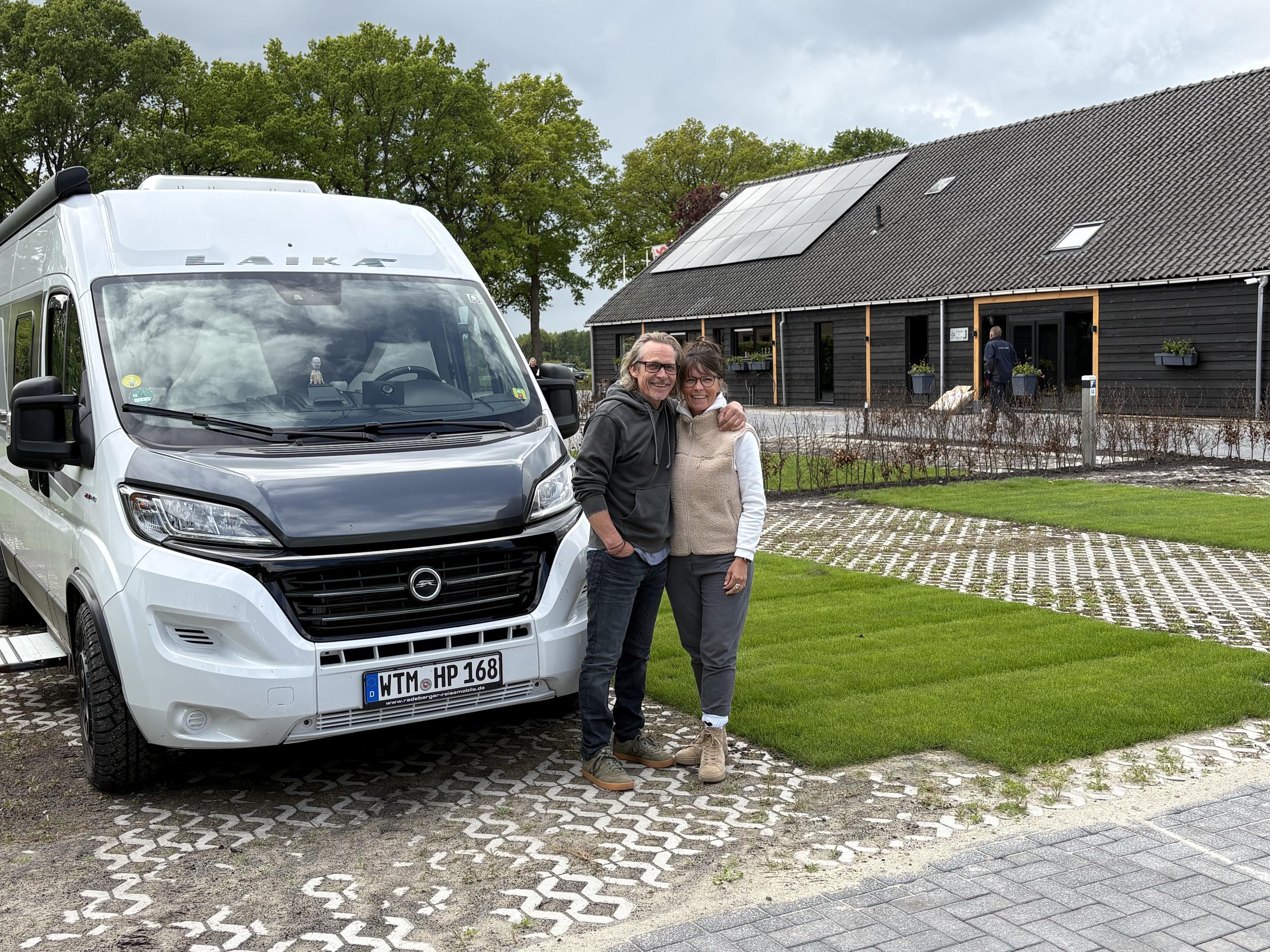 Familie Meijeringh opent nieuw camperpark in Assen. 'Alles is schoon en netjes.'