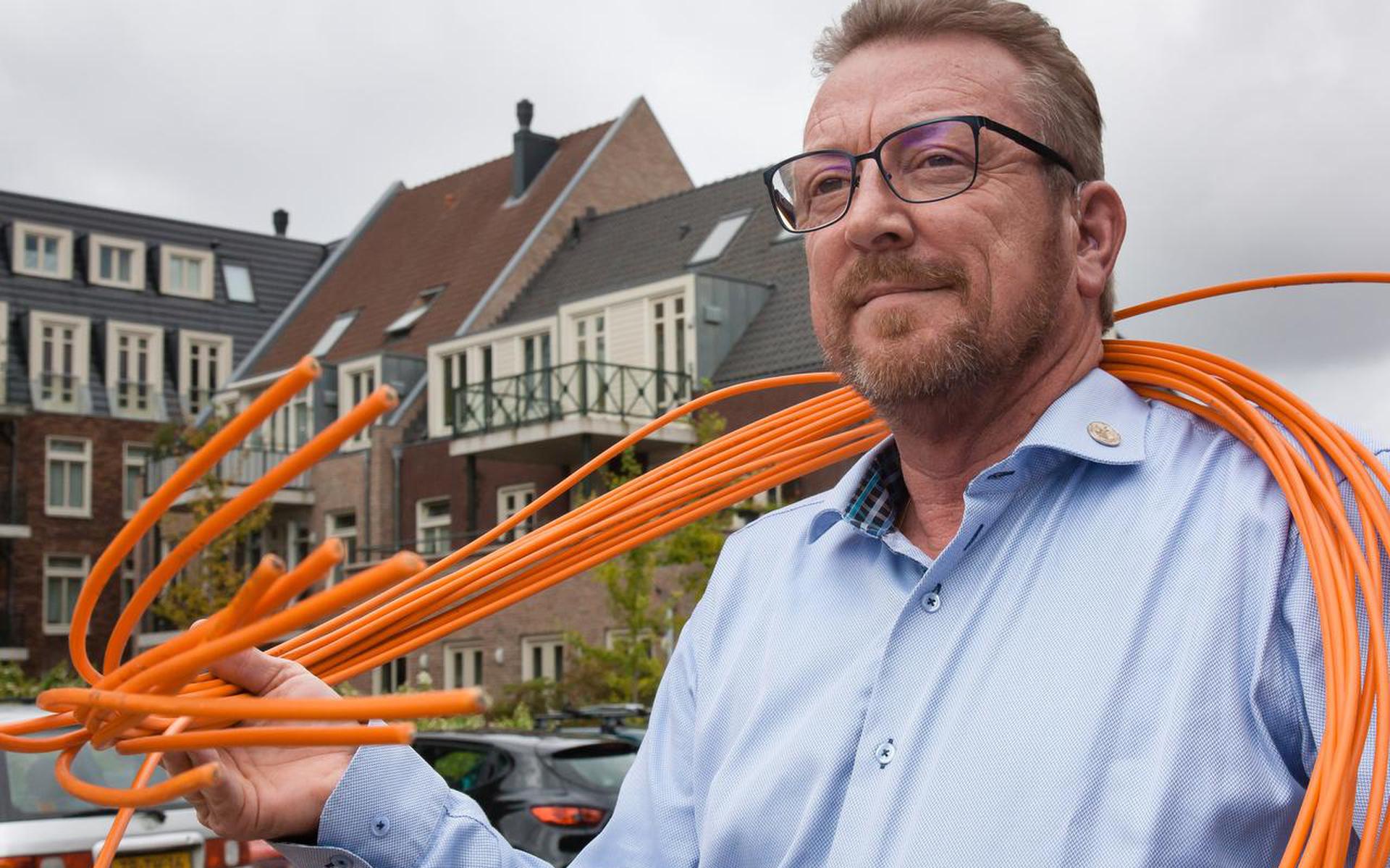 Peter de Vries, grondlegger van glasvezelcoöperatie Sterk Midden-Drenthe. Foto Gerrit Boer 
