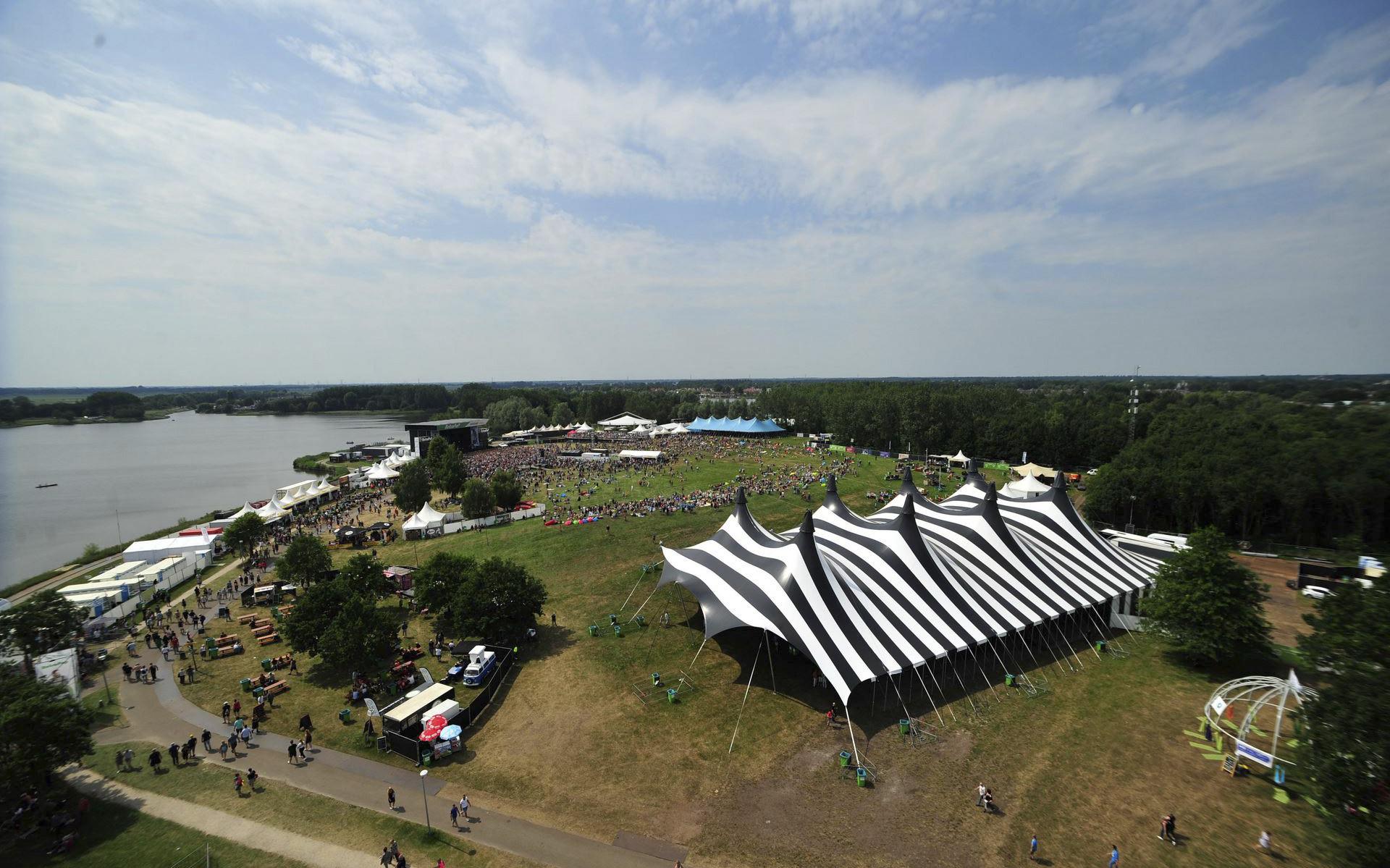 Nieuw op het Hello Festival: een Hangoverstage, meer foodtrucks en gratis  plassen! - Dagblad van het Noorden