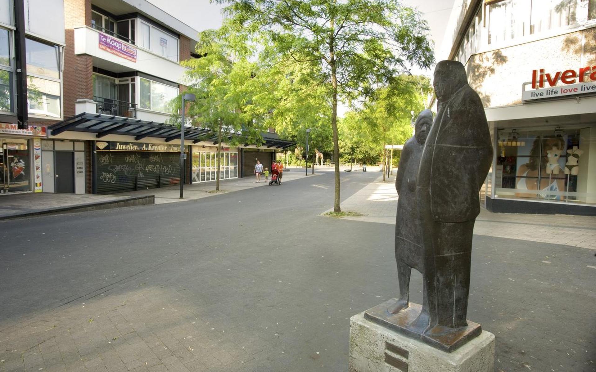 Vernield Emmer kunstwerk keert terug op stadsvloer - Dagblad van het Noorden - Dagblad van het Noord