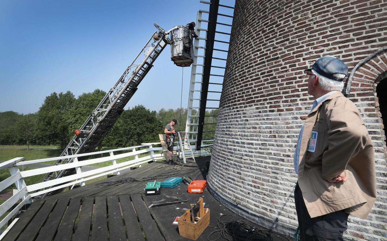 Na 1,5 jaar stilstand zal molen De Juffer in Gasselternijveen eindelijk weer draaien - Dagblad van h