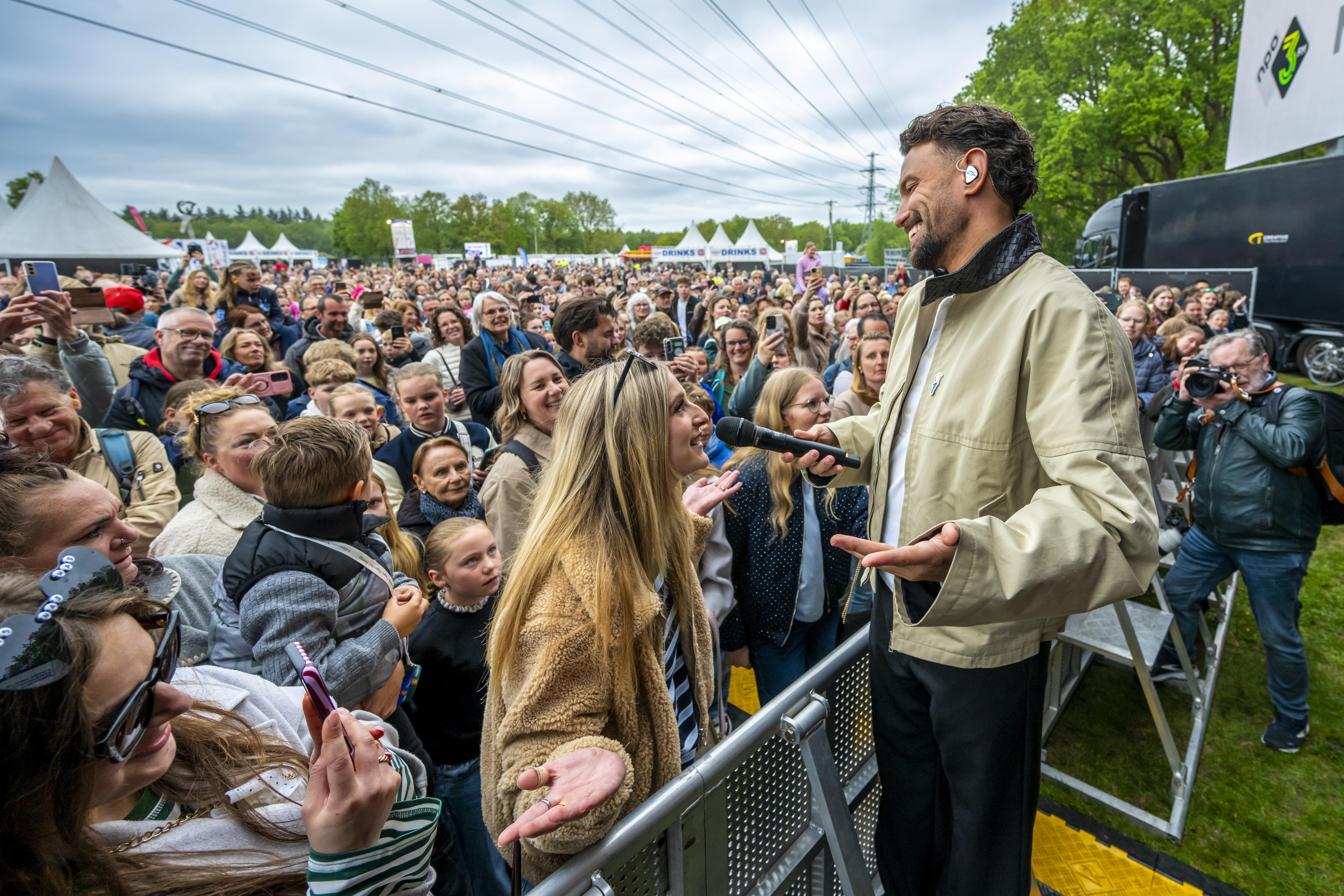 Assen en Emmen vieren vrijheid. 'Nederland is niet perfect, maar we mogen de handen dichtknijpen dat