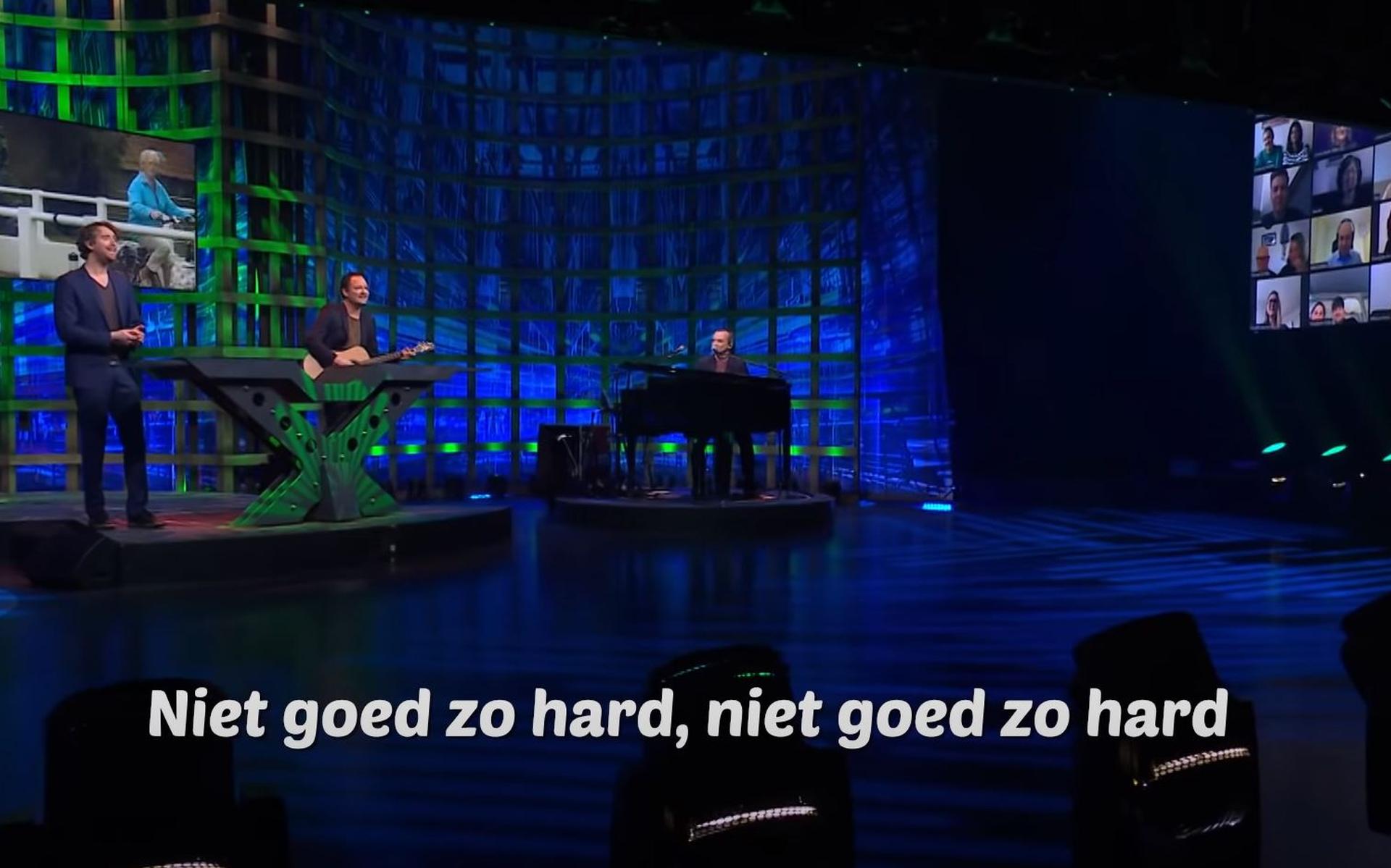 Persiflage van het Skik-liedje Op fietse in satirisch tv-programma Even tot hier: 'Niet goed zo hard