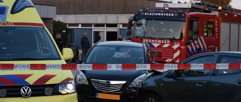 Gewonde bij ongeluk in Zwartemeer. Gewonde bij ongeluk in Zwartemeer.