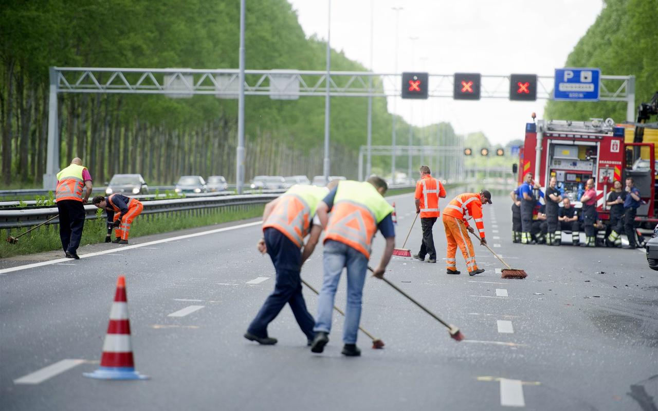 De Vereniging van Verkeersslachtoffers hamert erop dat het de verkeerde kant opgaat met de verkeersveiligheid in ons land. De Vereniging van Verkeersslachtoffers hamert erop dat het de verkeerde kant opgaat met de verkeersveiligheid in ons land.