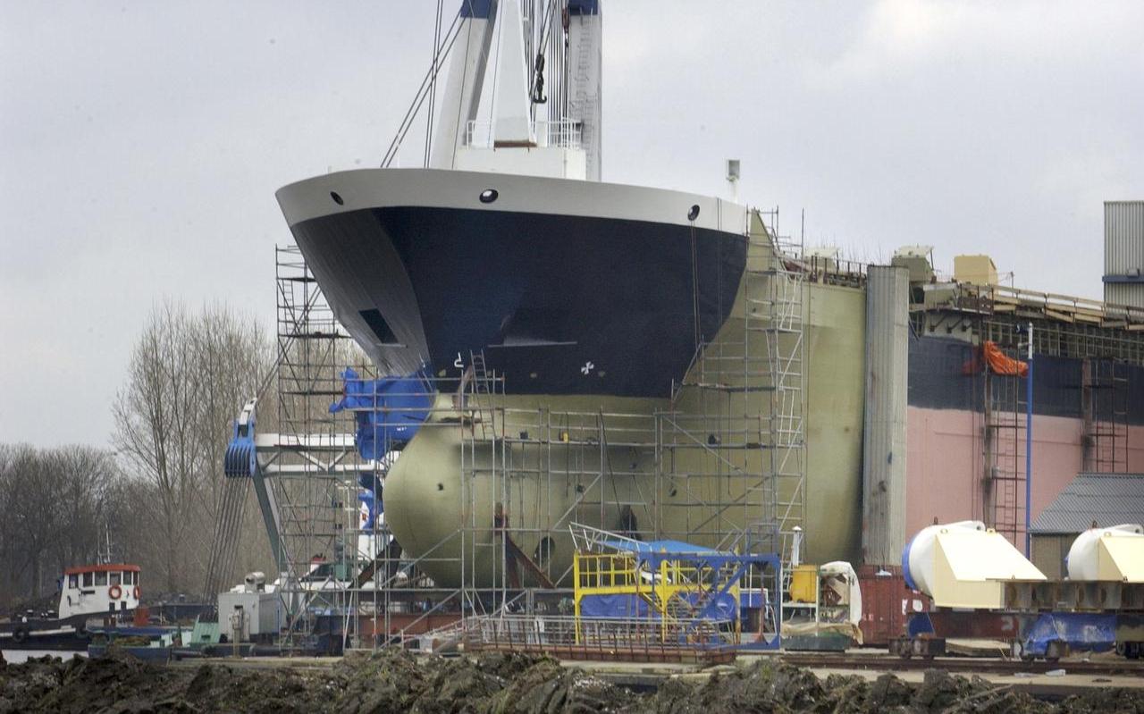 Scheepsbouw aan het Winschoterdiep. FOTO: ARCHIEF DVHN Scheepsbouw aan het Winschoterdiep. FOTO: ARCHIEF DVHN