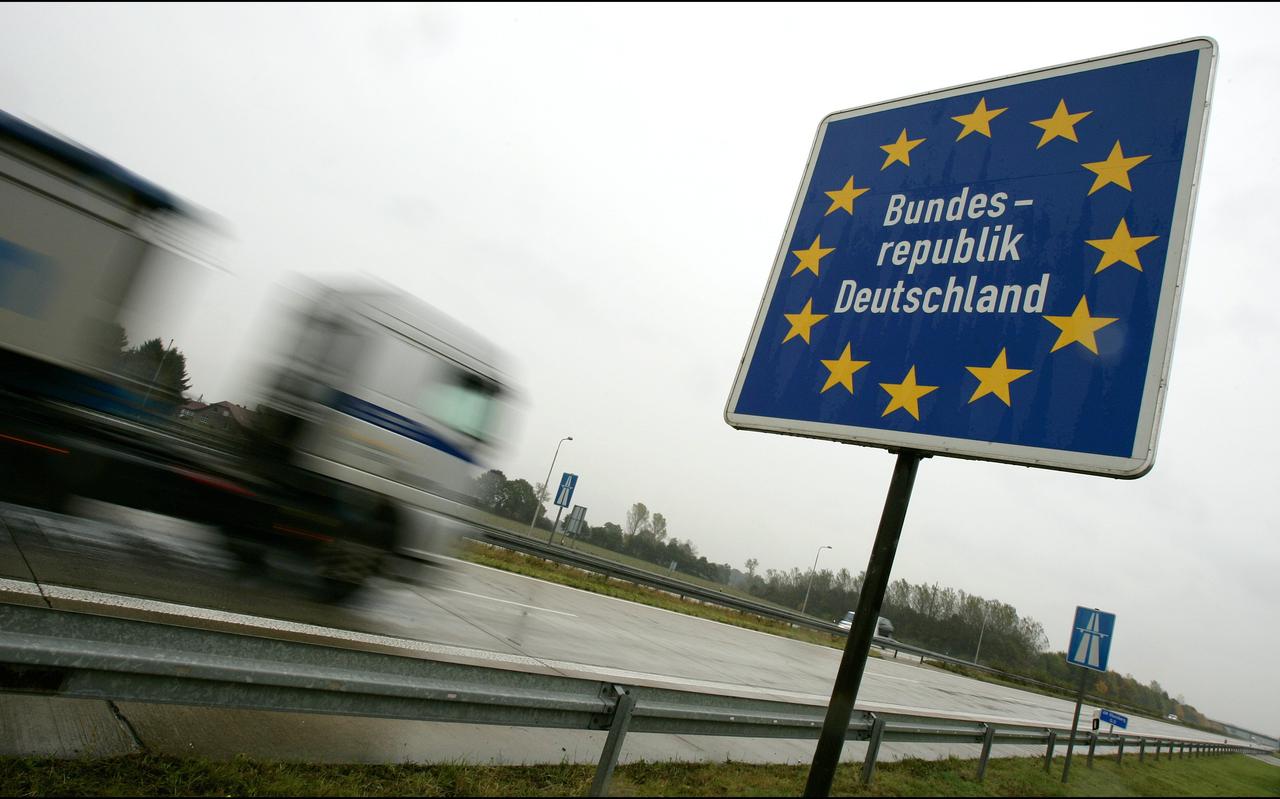 Bumperklevers op de Duitse snelweg kunnen voortaan rekenen op een boete tot 320 euro.