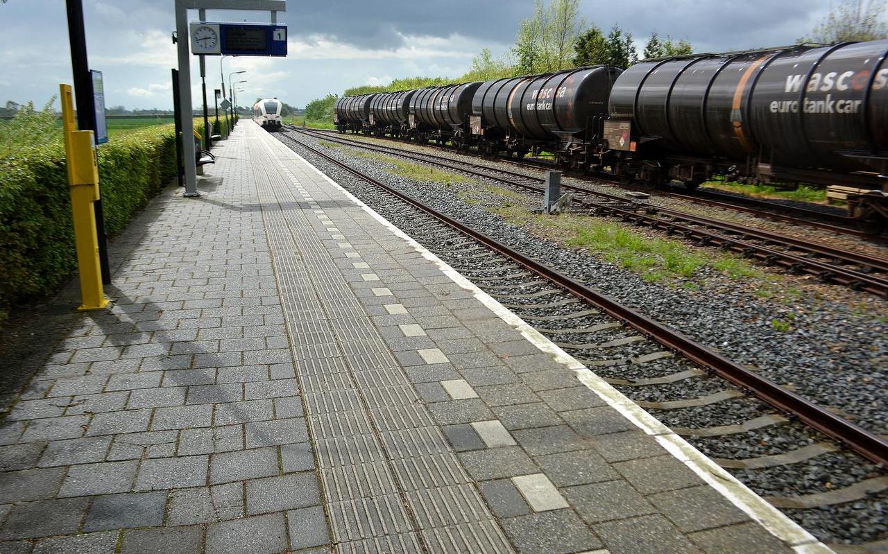 Bus in plaats van trein tussen Roodeschool en Uithuizermeeden - Dagblad van het Noorden