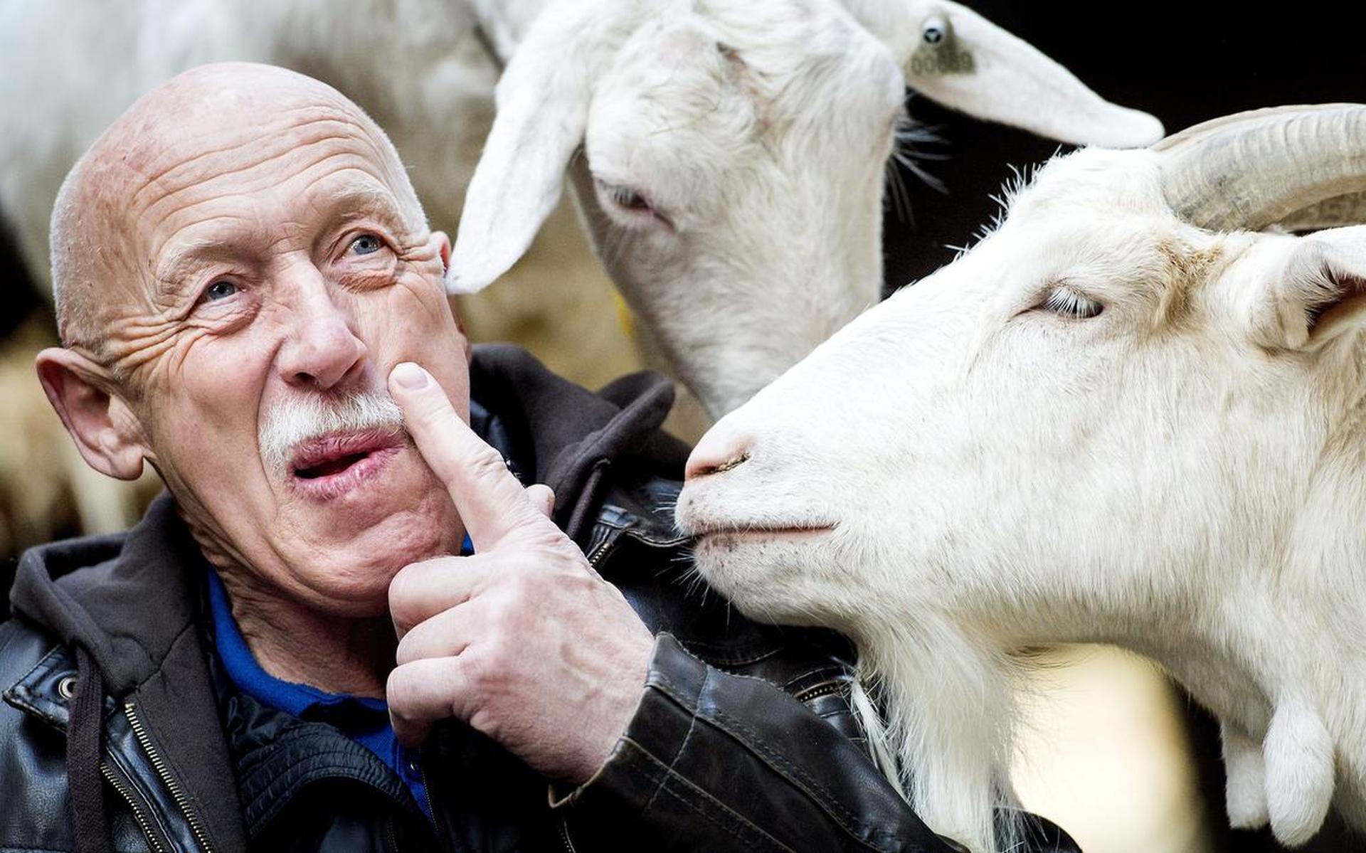 ‘s Werelds beroemdste dierenarts dr. Pol even terug in Drenthe