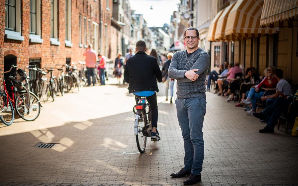 Jochen Mierau, hoogleraar Economie van de Volksgezondheid, ziet zowel voordelen als valkuilen bij commerciële partijen in de zorg.