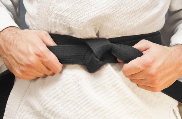 Befaamde vechtsporter Jaap Schuitema (75) uit Groningen overleden: voor hem was jiu jitsu een ‘vecht