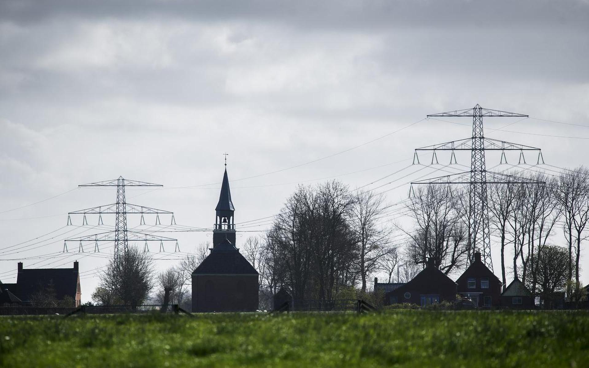 Ook Wetsinge ontkomt niet aan de bovengrondse 380 KV-lijn.