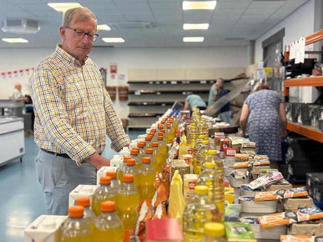 Steeds meer Stadjers doen een beroep op de voedselbank, in het Ommeland is sprake van een daling