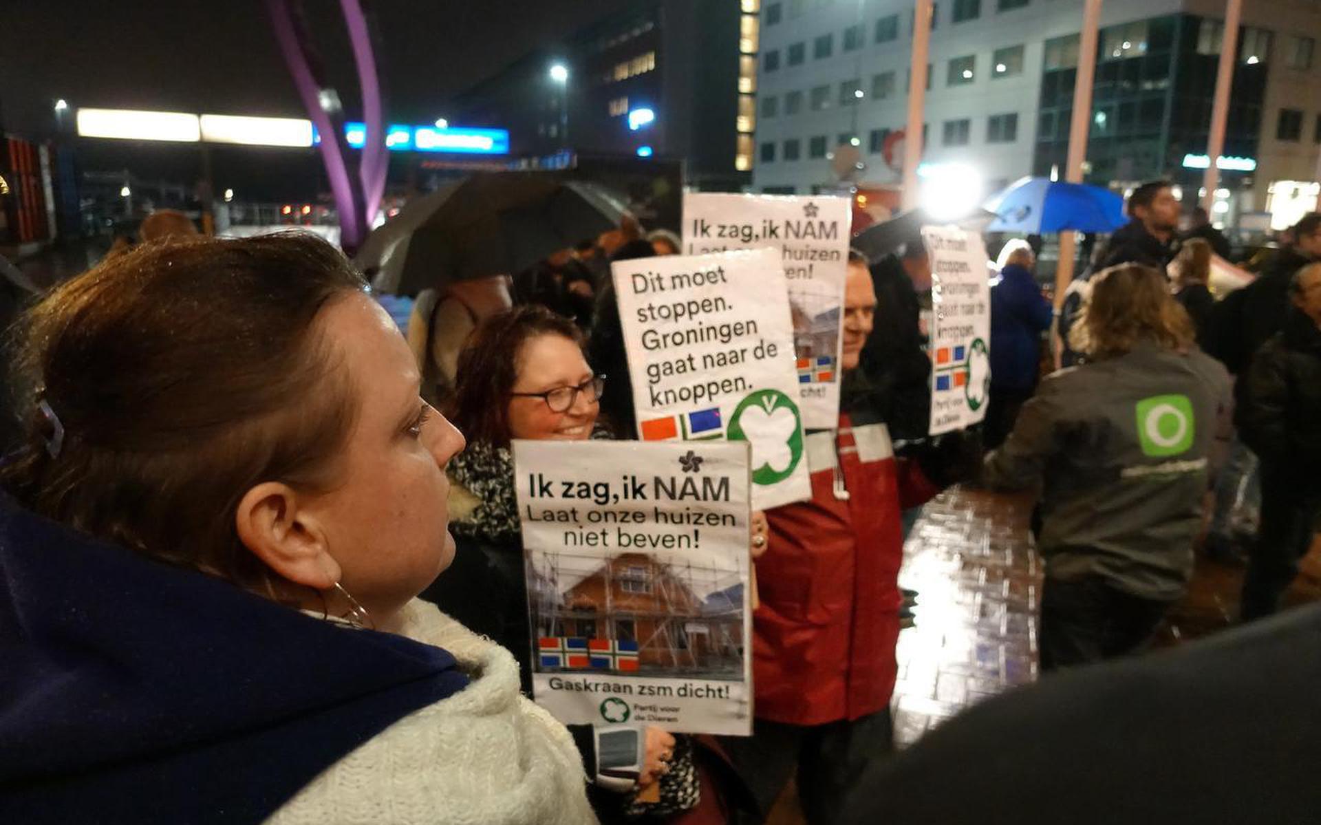 Inwoners van de provincie Groningen protesteren tegen aardgaswinning. 
