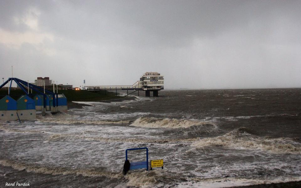 Noorden Doorstaat Stevige Storm Dagblad Van Het Noorden