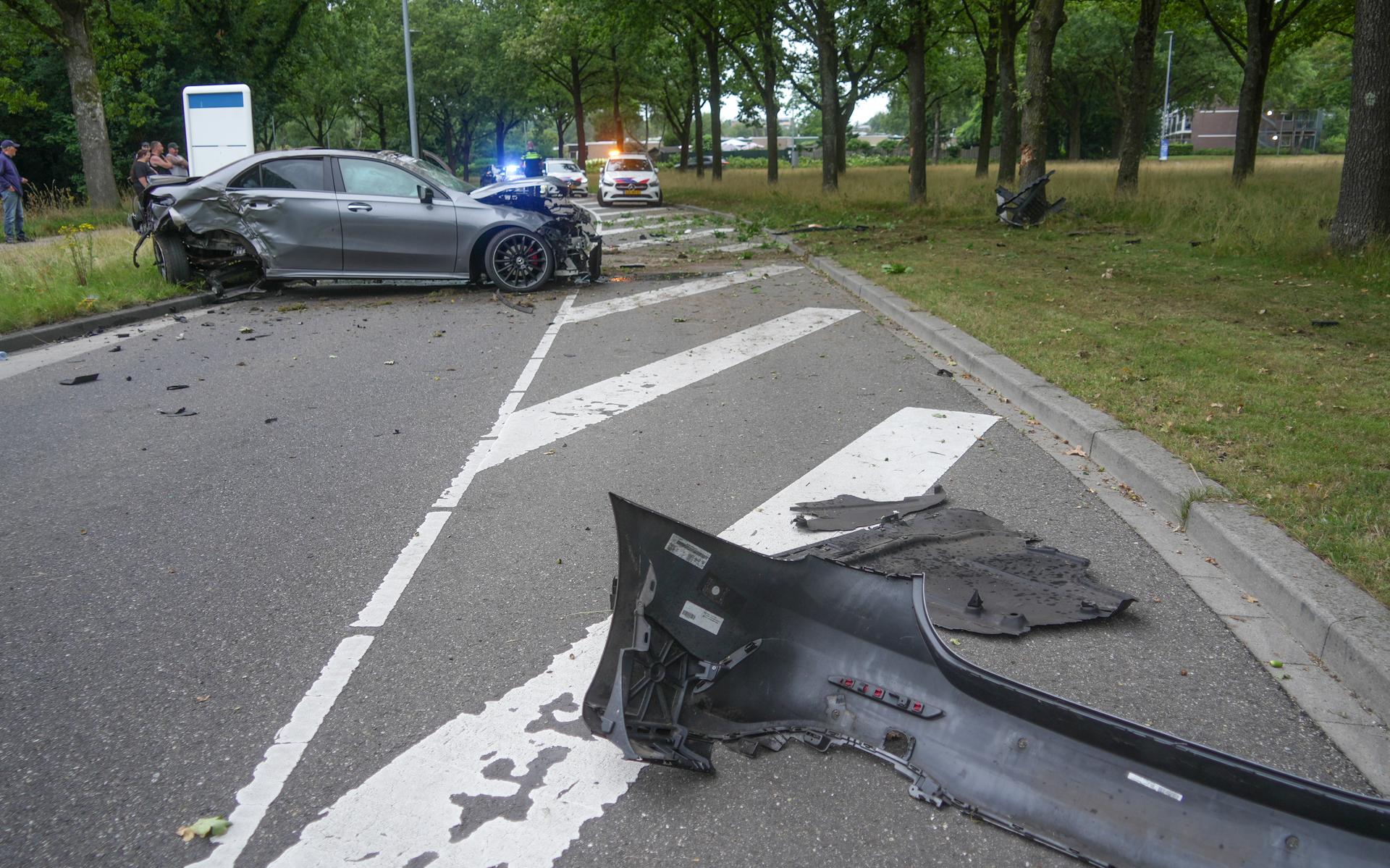 Een automobilist is zaterdagochtend gewond geraakt op de Statenweg in Emmen.