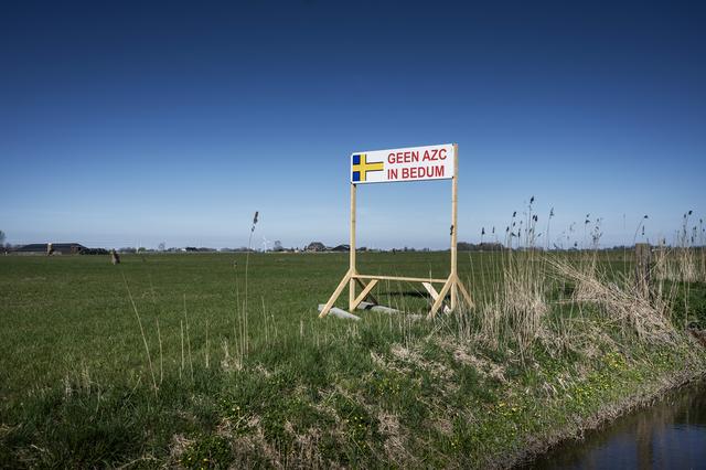 Bewaking spandoeken 'Geen azc in Bedum' met wildcamera's en tags