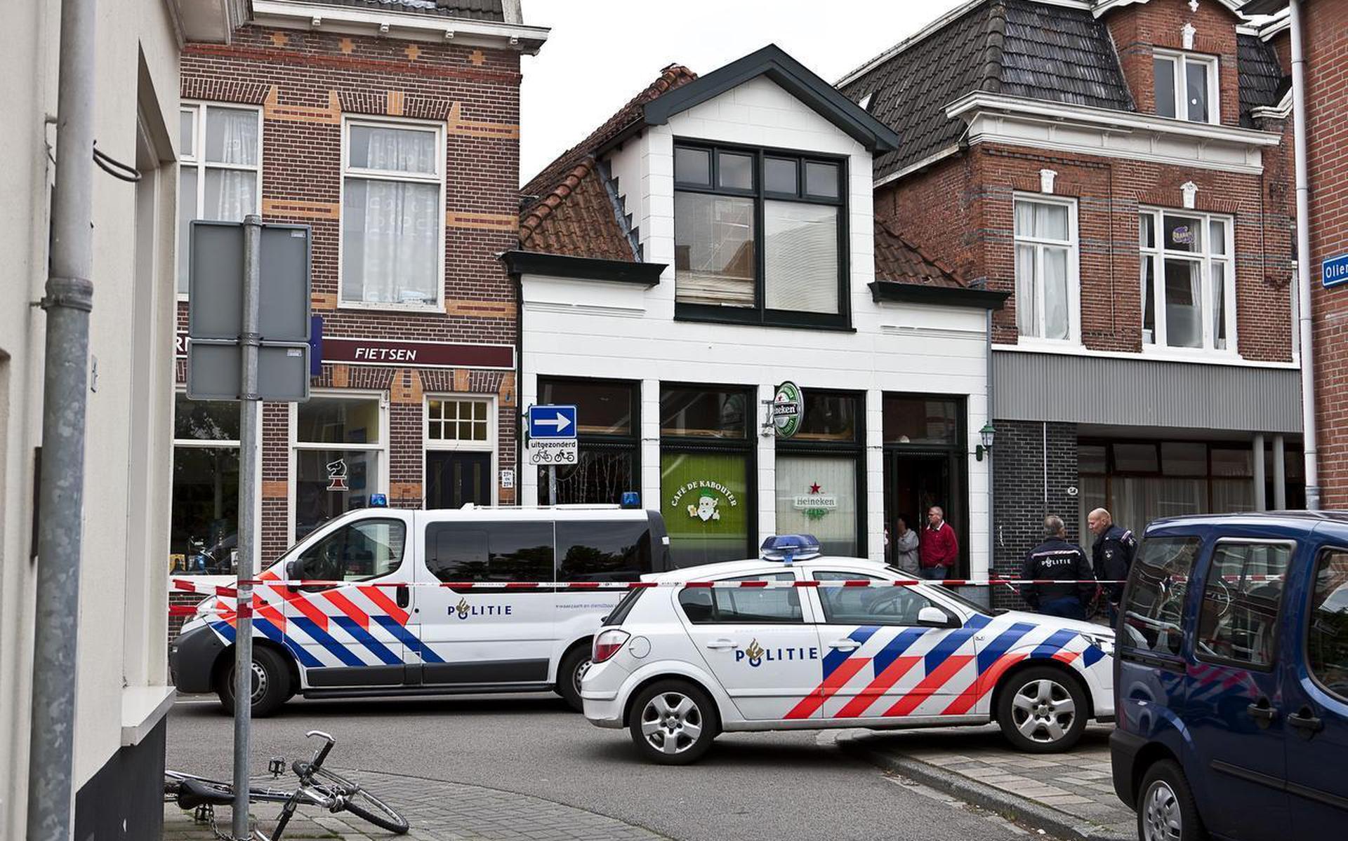 Een inval in 2010 in café De Kabouter in Groningen, destijds uitvalsbasis van Jan B. en zijn bende.
