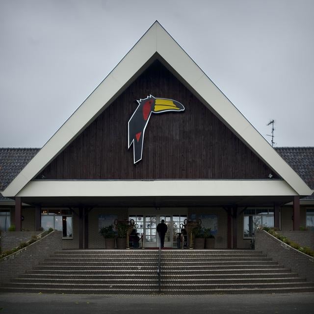 Waarschijnlijk nareizigers in hotel Van der Valk in Zuidbroek. Maximaal veertig personen en veelal g