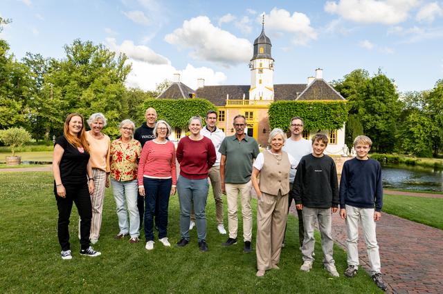 Tita en haar dorpsgenoten organiseren festival om Fraeylemaborg in Slochteren te vieren. ‘Kijk nou h