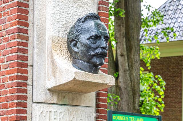 Kornelis ter Laan is terug in het hart van Slochteren, boek en ganzenveer zijn nog spoorloos
