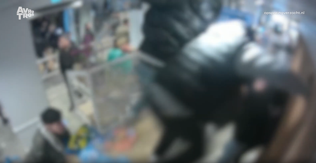 Politie houdt 18-jarige Beilenaar aan voor schokkende mishandeling in Albert Heijn in Groningen, all