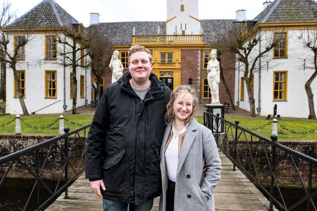 Verliefde stelletjes op trouw-open huis Fraeylemaborg in Slochteren. ‘Mijn ouders zijn hier getrouwd