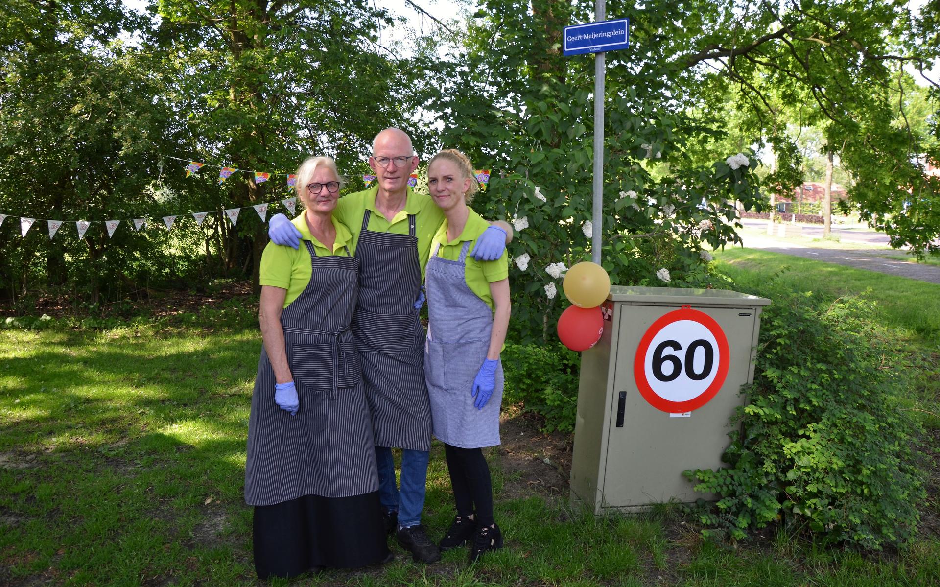 Visboer uit Valthermond heeft eigen straatnaambord in Sellingen. 'Ik ben er gewoon stil van' - Dagbl