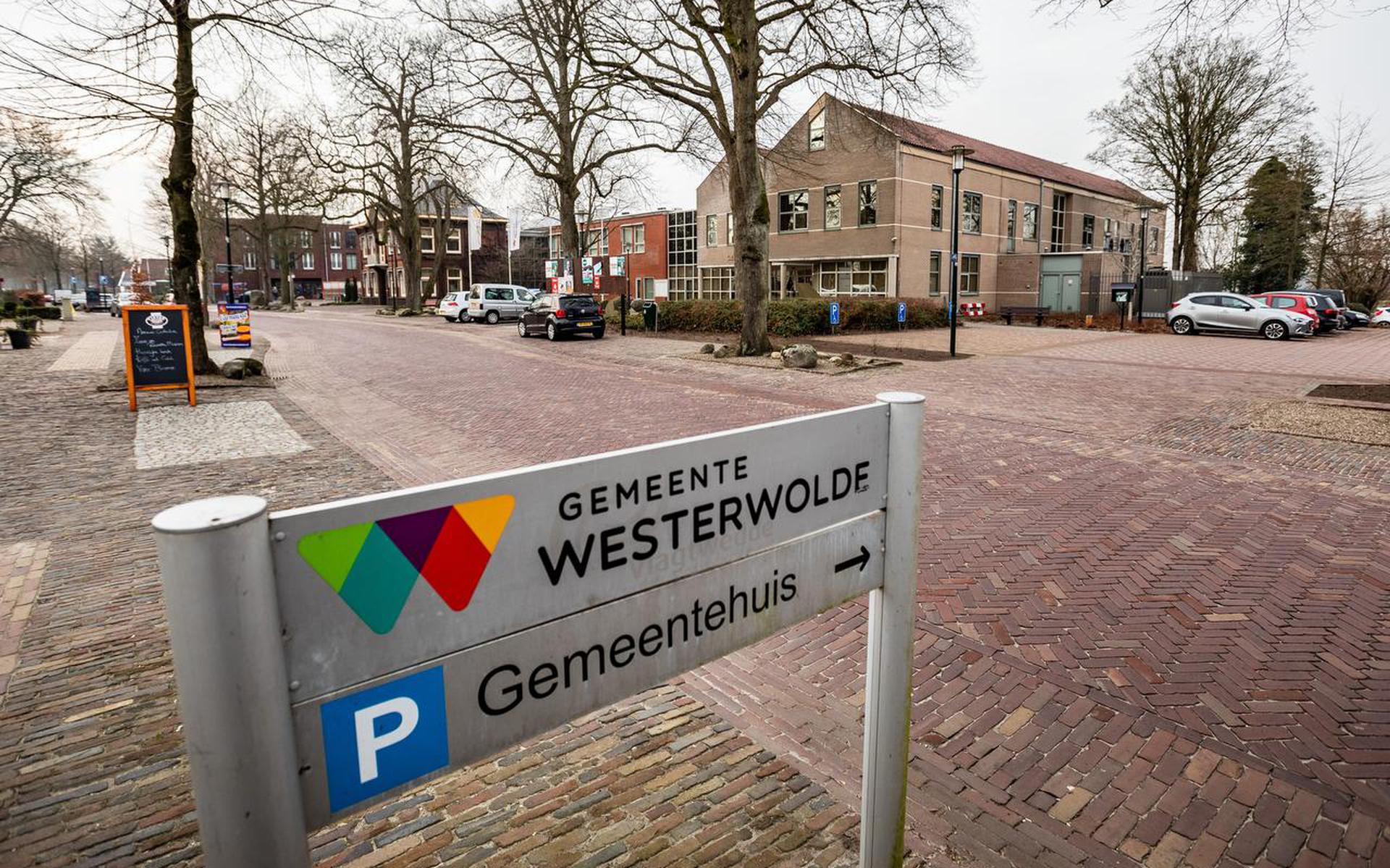 In het gemeentehuis van Westerwolde is woensdagavond de beleidsnotitie zonneparken en kleine windmolens aangenomen. Foto: Huisman Media