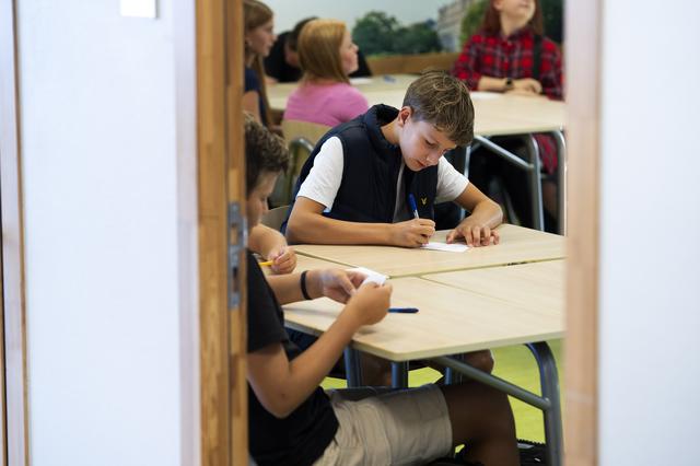 Spannende uurtjes voor achtstegroepers door loting op middelbare scholen Groningen. ‘Wij moeten 84 k