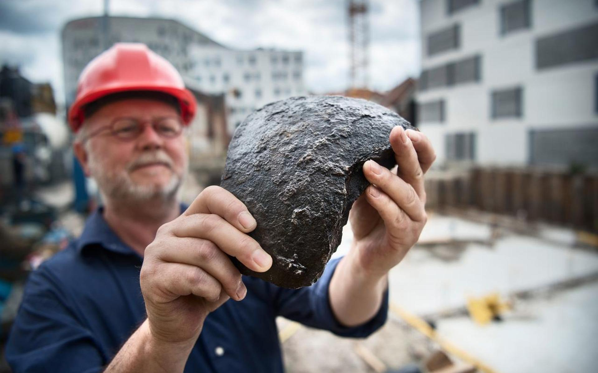 Bom uit tijd van Bommen Berend duikt op bij opgraving in Groningen