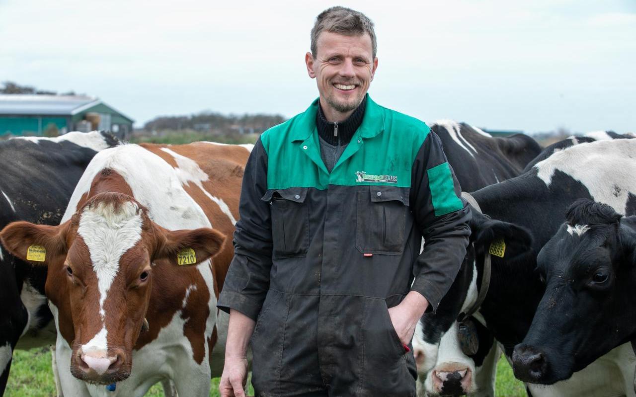 Erik Visser van de Branding, een van de zeven boeren op Schiermonnikoog die samen een plan bedachten voor landbouw en natuur op het eiland. Erik Visser van de Branding, een van de zeven boeren op Schiermonnikoog die samen een plan bedachten voor landbouw en natuur op het eiland.