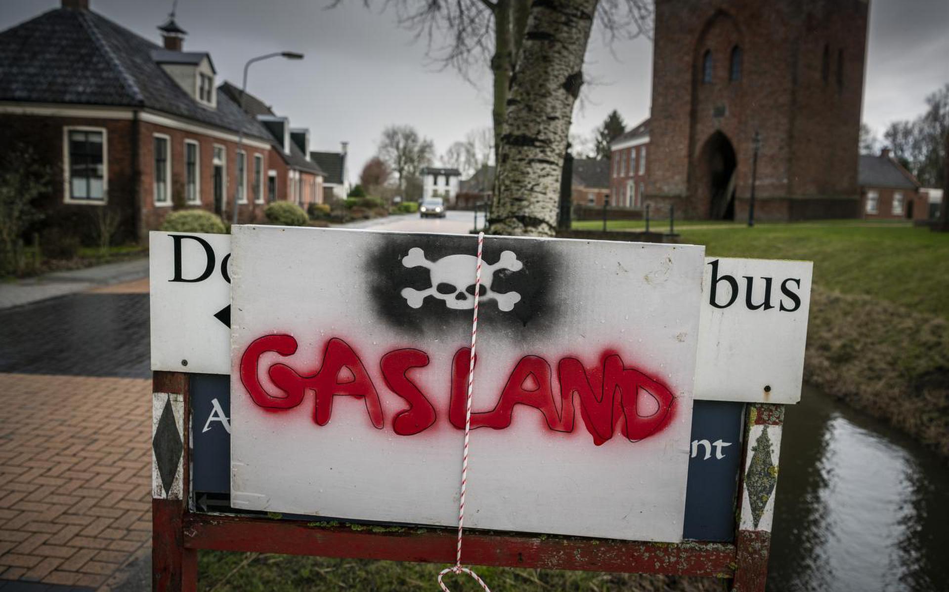 Protestbord in Zeerijp tegen de gaswinning. Foto: Kees van de Veen