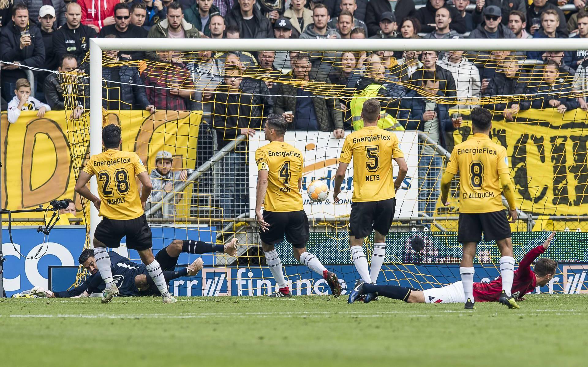 NAC Breda boekt tegen Jong PSV vijfde achtereenvolgende zege