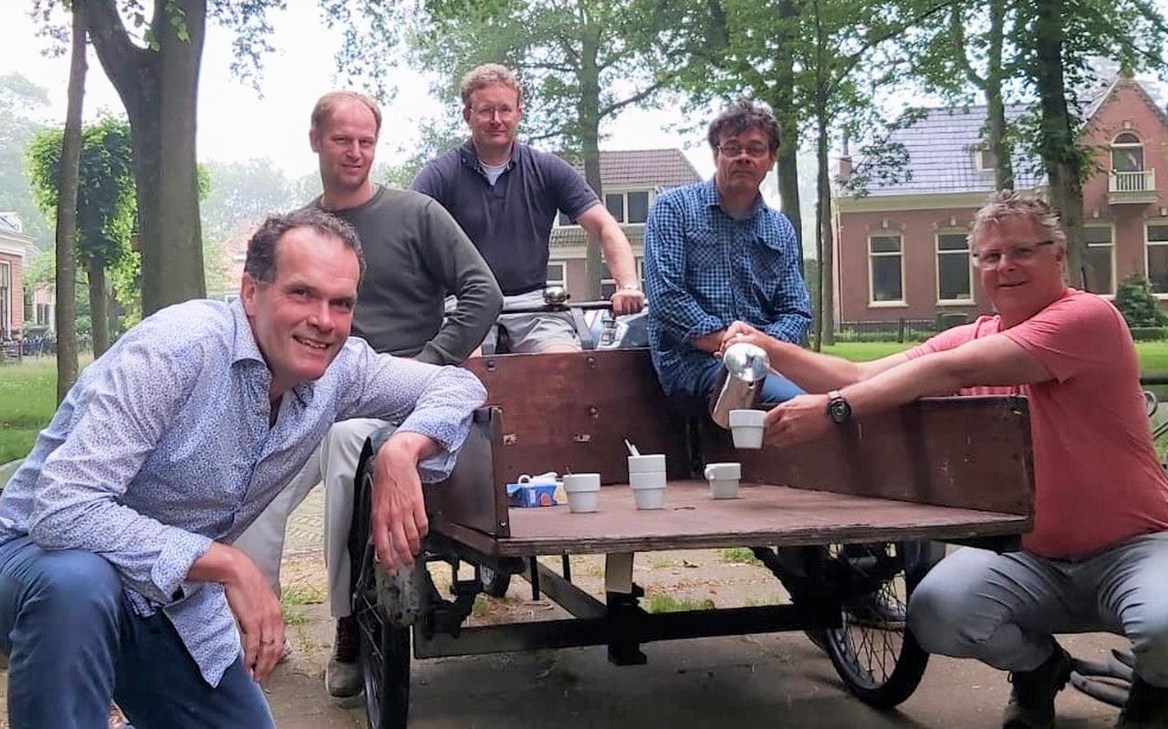 Het team van Tynaarlo Goed Gehoord: Kees de Graaf, Dirk Moes, Eric Mol, Jeroen Veltheer en Marc Willemse. Het team van Tynaarlo Goed Gehoord: Kees de Graaf, Dirk Moes, Eric Mol, Jeroen Veltheer en Marc Willemse.