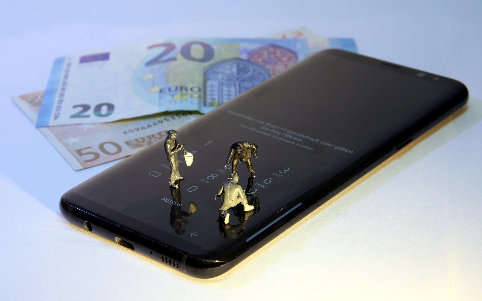 Banken moet het betalingsverkeer via de smartphone beter beveiligen. Criminelen liggen op de lloer om betalingsgegevens te ontfutselen Foto: Pixabay
