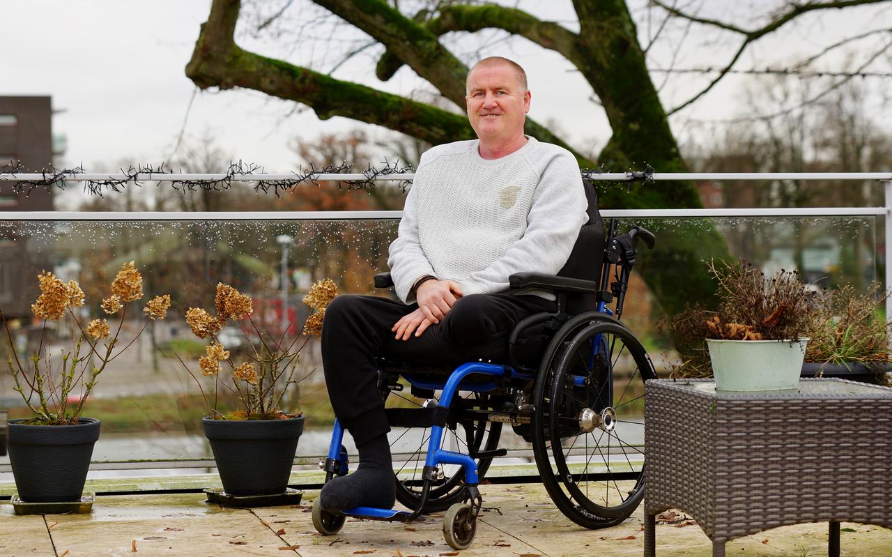 Gerrit Hidding (53) uit Emmen heeft niet alleen een groot hart voor SC Angelslo, maar is ook proactief aanwezig als adviseur en ervaringsdeskundige om de belangen van rolstoelgebruikers te behartigen.