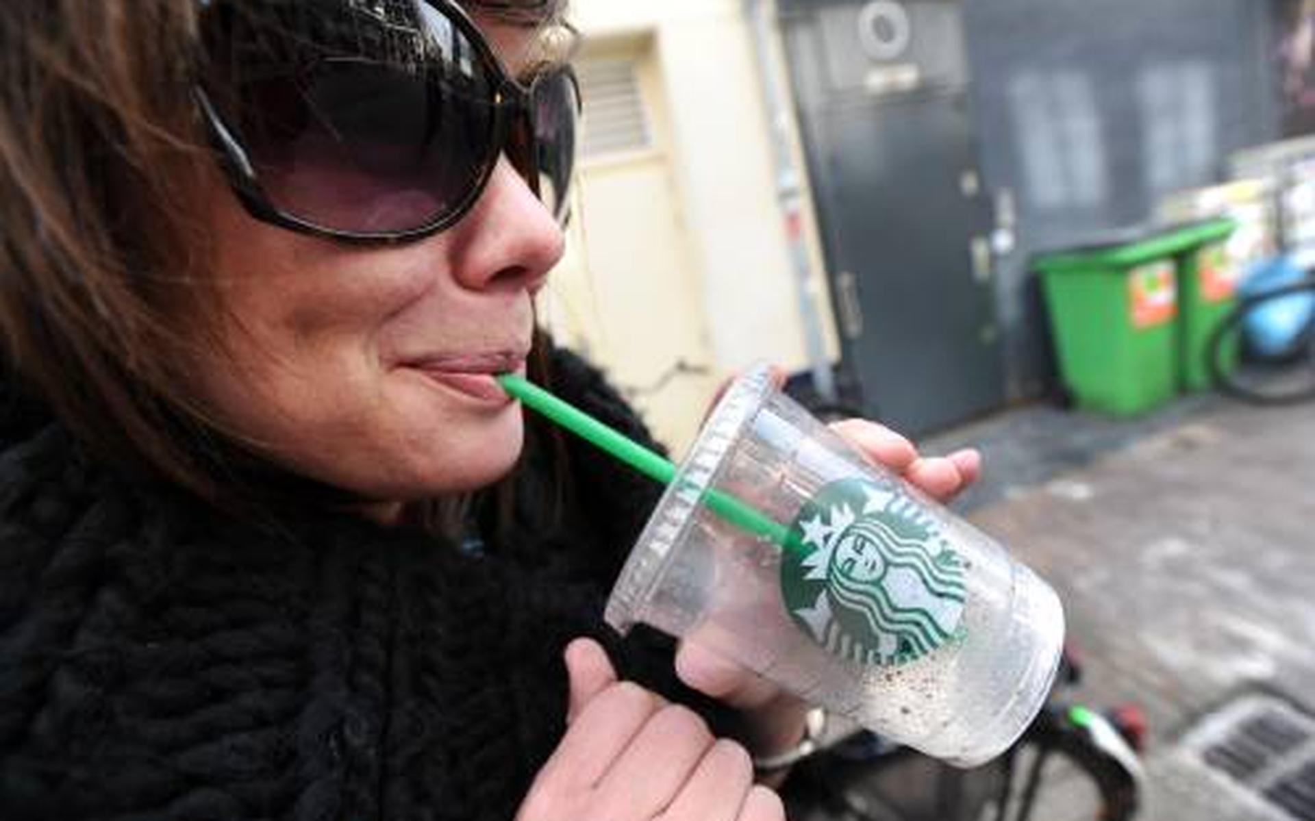 Londen wil plastic rietjes in de ban doen - Dagblad van het Noorden