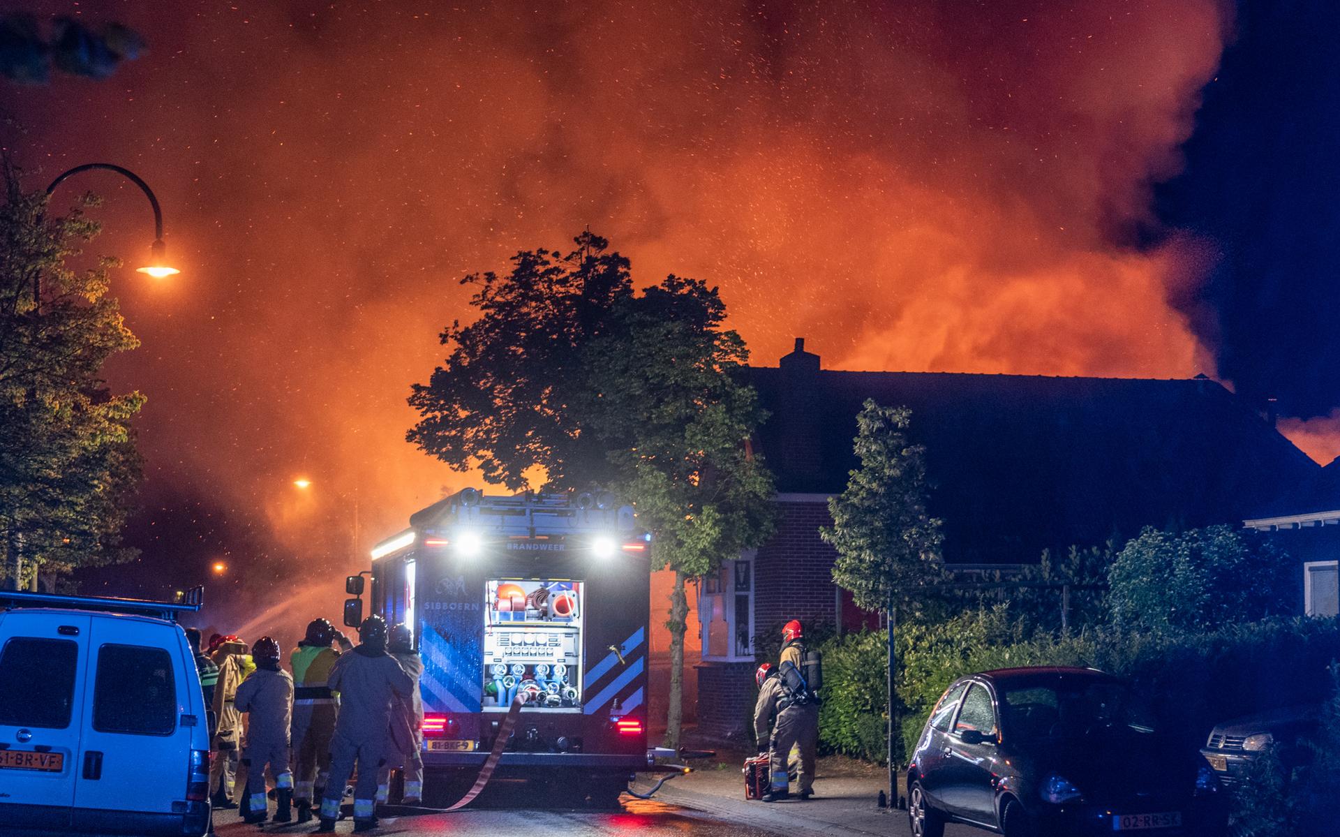 Brand verwoest woning in Overschild - Dagblad van het Noorden - Dagblad van het Noorden