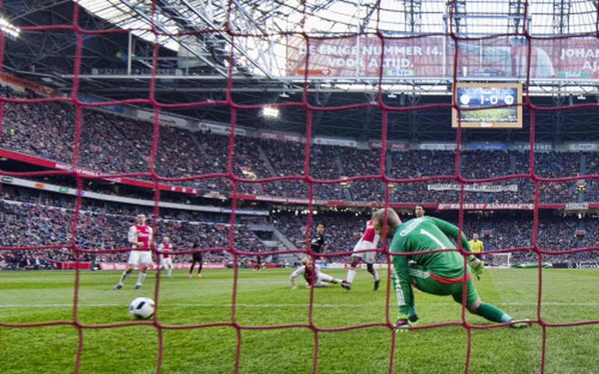Ajax laat net als PSV punten liggen