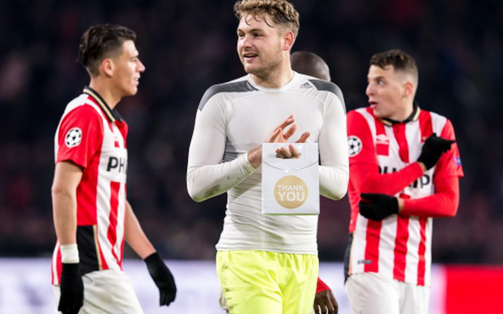 PSV’ers prijzen hun doelman