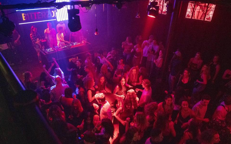 Amsterdamse clubs zaterdag open ondanks dreiging dwangsom