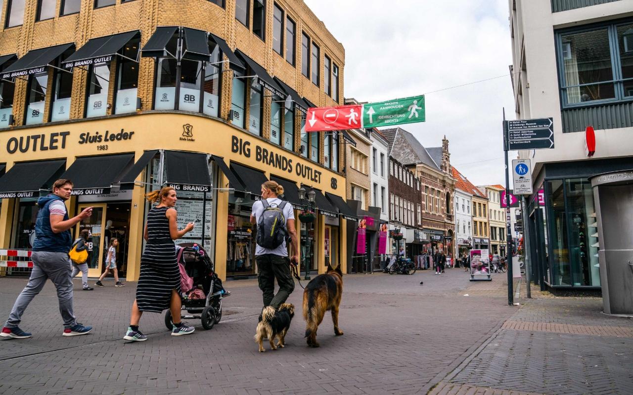 Straatbeeld in Venlo, waar dit weekend veel mensen worden verwacht. Straatbeeld in Venlo, waar dit weekend veel mensen worden verwacht.