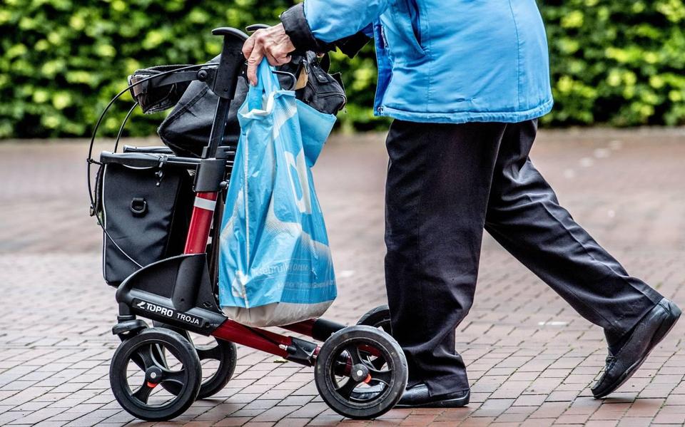 VeiligheidNL: zorgkosten valongelukken ouderen gaan verdubbelen. VeiligheidNL: zorgkosten valongelukken ouderen gaan verdubbelen.
