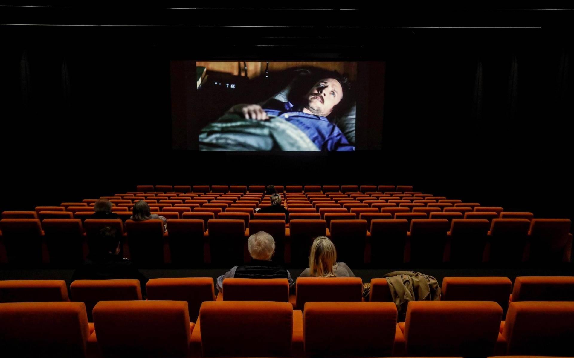 Filmpje pakken in de bieb in Westerbork of in de kerk in Beilen. Het kan binnenkort weer